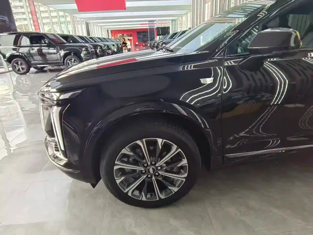 Cadillac XT5 — Фото автомобиля 5