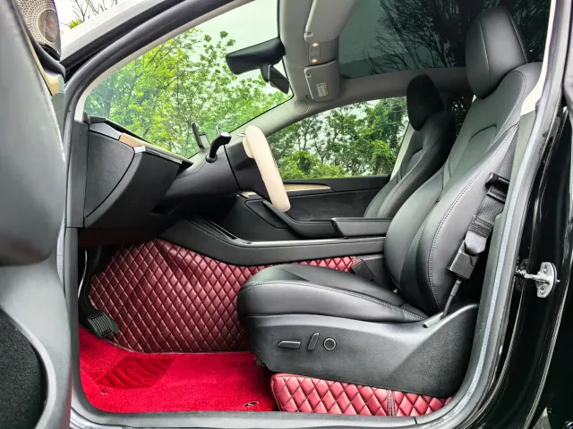 Tesla Model Y — Фото автомобиля 7