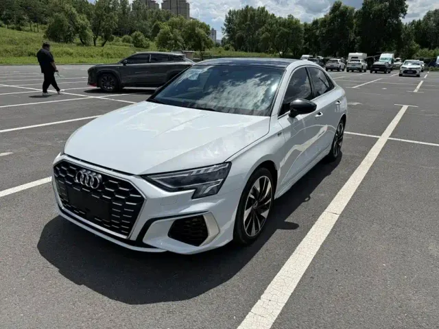 Фотография автомобиля — Audi A3