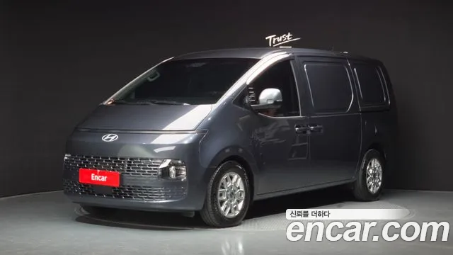 Фотография автомобиля — Hyundai Staria
