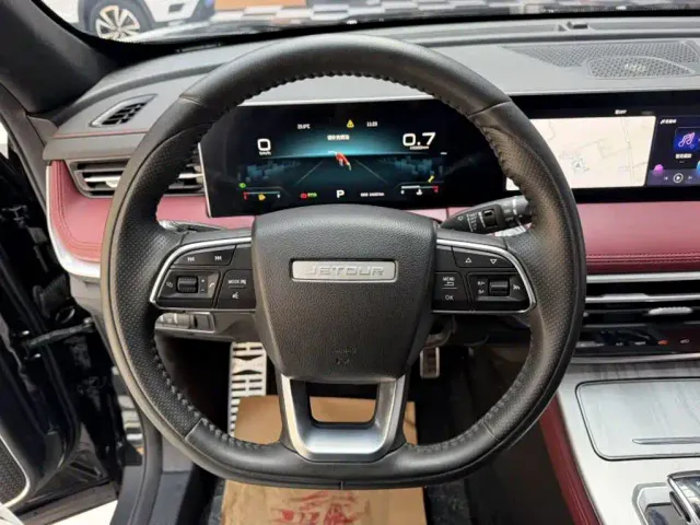 Jetour Jetour X70 PLUS 2023 1.5T DCT Self-Strengthening PRO 5-Seater — Фото автомобиля 5