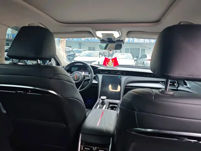 Hongqi H5 — Фото автомобиля 6