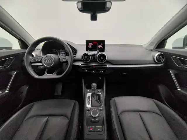 Audi Q2L — Фото автомобиля 5