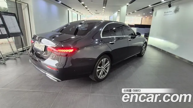 Mercedes-Benz E-Class E-класс W213 E350 4MATIC Avantgarde — Фото автомобиля 2
