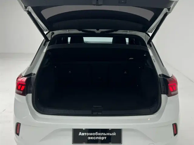 Volkswagen T-Roc — Фото автомобиля 13