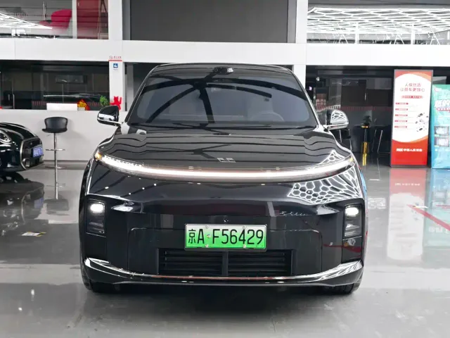 Li Auto L9 — Фото автомобиля 2