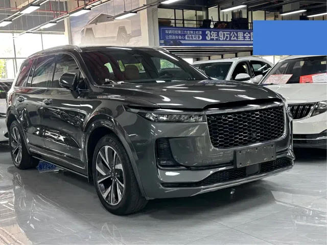 Li Auto ONE — Фото автомобиля 4