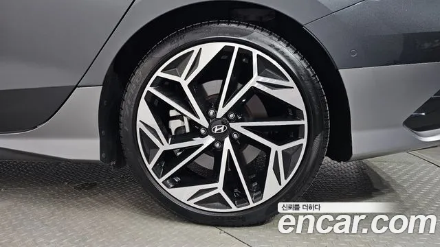 Hyundai Ioniq 6 — Фото автомобиля 20