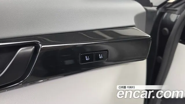 Hyundai Grandeur GN7 — Фото автомобиля 28