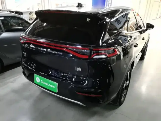 BYD Tang — Фото автомобиля 6