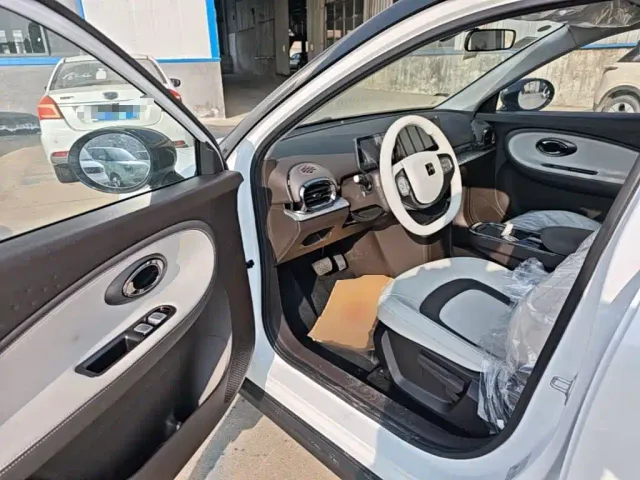 JAC Yiwei 3 — Фото автомобиля 15