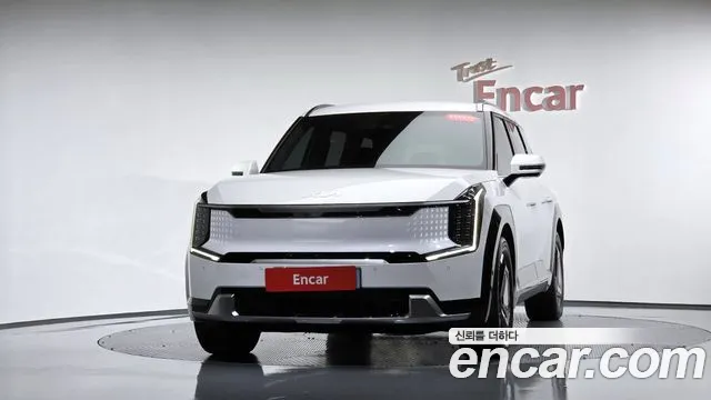 Kia EV9 — Фото автомобиля 3