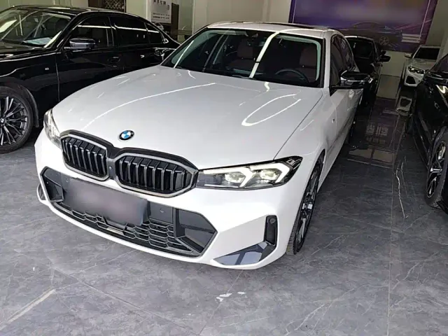 Фотография автомобиля — BMW 3 Series