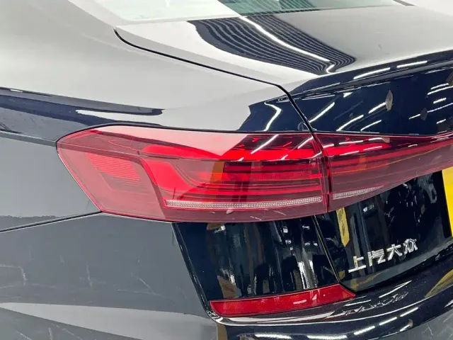 Volkswagen Passat — Фото автомобиля 10