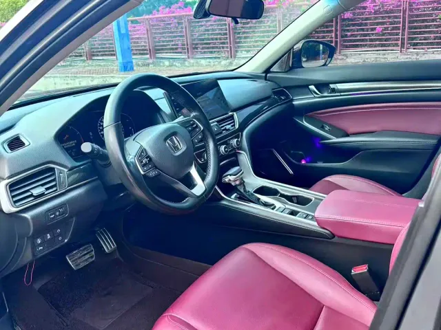 Honda Accord — Фото автомобиля 8