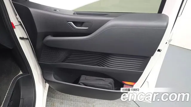 Hyundai Staria Staria L3.5 Lounge 9 мест — Фото автомобиля 21