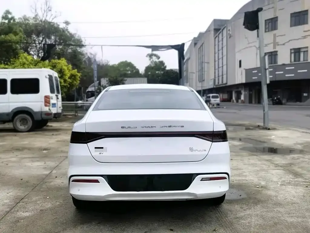 BYD Qin PLUS 2023 Champion Edition EV 420KM Advanced Type — Фото автомобиля 6