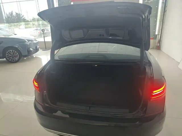Volkswagen Passat — Фото автомобиля 18