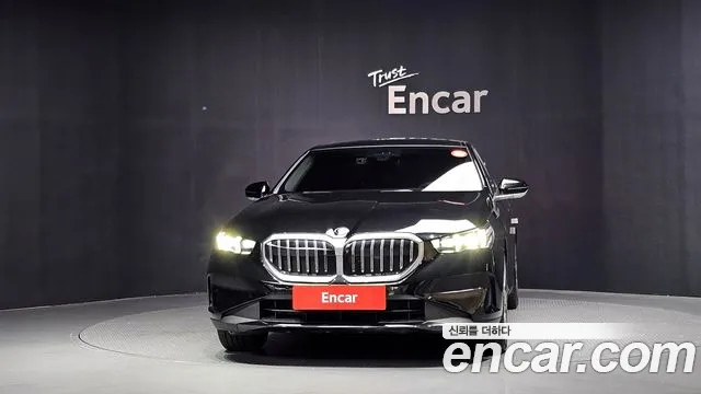 BMW 5-Series — Фото автомобиля 2