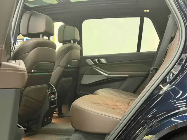 BMW BMW X5 2022 Facelift xDrive 40Li Premium M Sport Package — Фото автомобиля 10