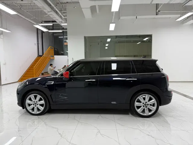 MINI Clubman — Фото автомобиля 3