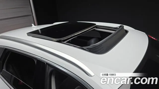 Audi e-tron — Фото автомобиля 20