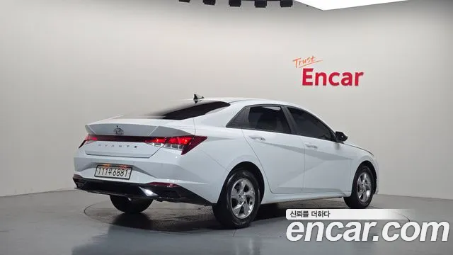 Hyundai Avante CN7 — Фото автомобиля 2