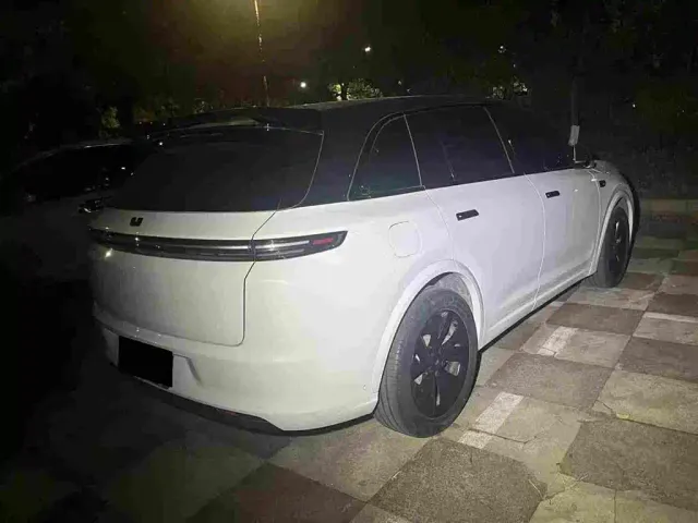 Li Auto L7 — Фото автомобиля 7
