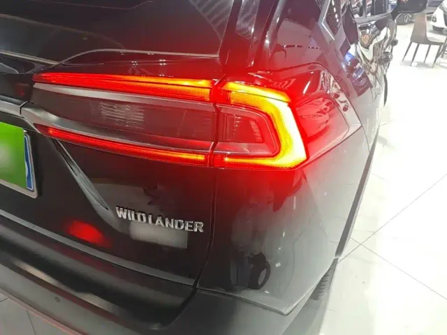 Toyota Wildlander — Фото автомобиля 7