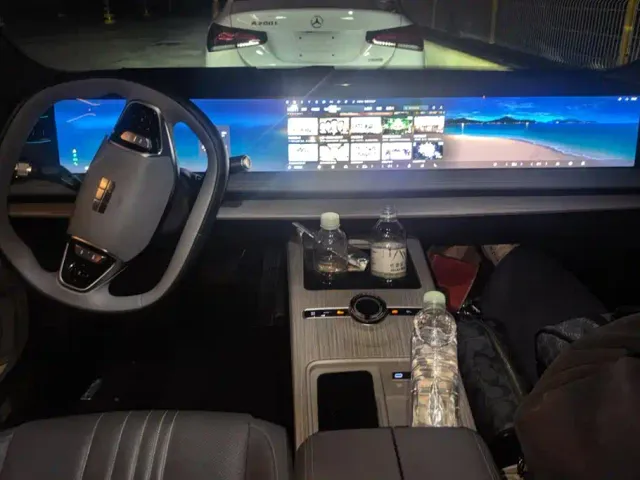 Geely Galaxy E8 — Фото автомобиля 12