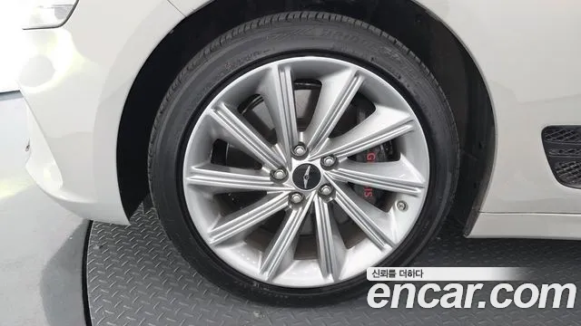 Genesis G70 — Фото автомобиля 4