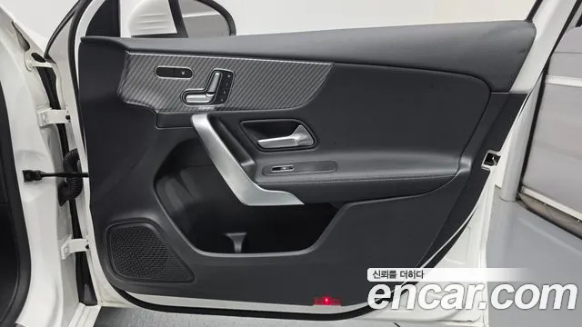 Mercedes-Benz A-Class — Фото автомобиля 24