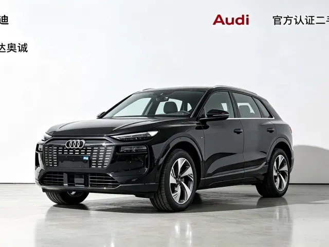 Фотография автомобиля — Audi Q6L e-tron