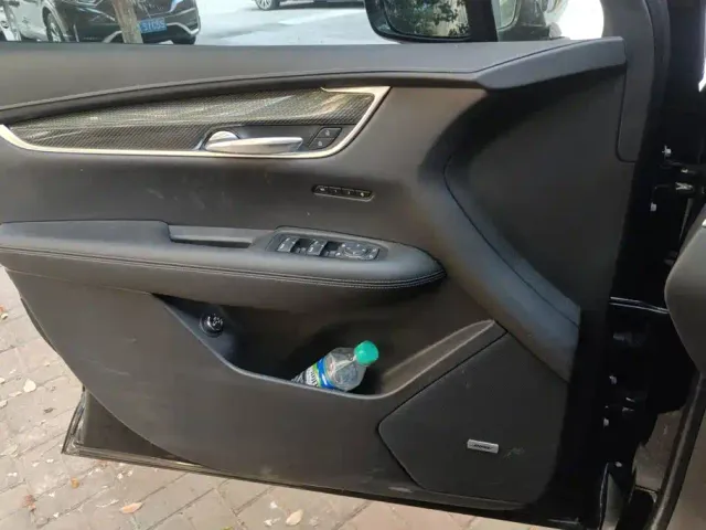 Cadillac XT5 — Фото автомобиля 7