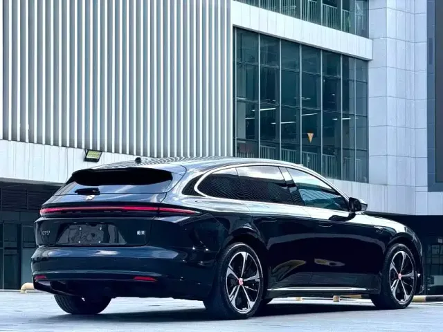 Nio ET5 Touring — Фото автомобиля 12