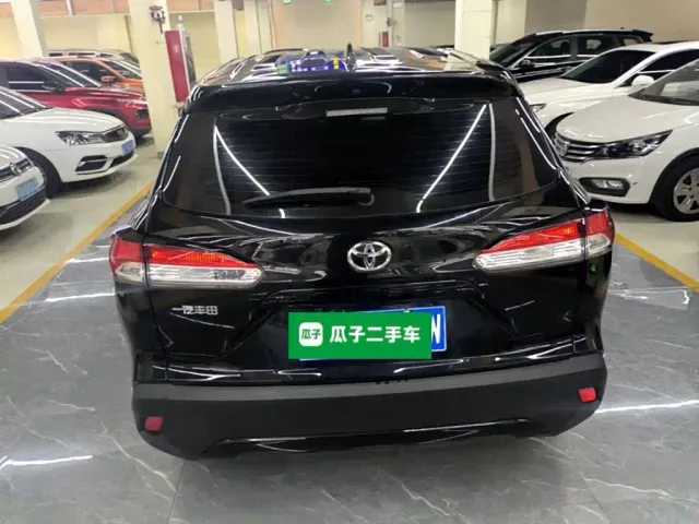 Toyota Corolla Cross — Фото автомобиля 3