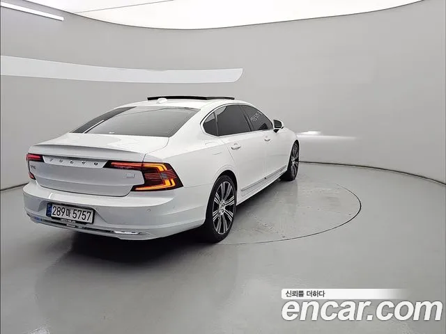 Вольво S90 — Фото автомобиля 2