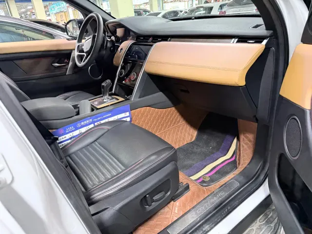 Land Rover Discovery Sport — Фото автомобиля 21