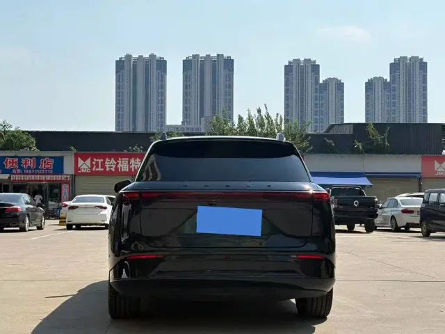Xpeng G9 — Фото автомобиля 11