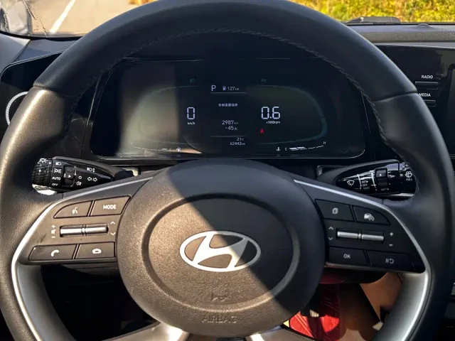 Hyundai Elantra — Фото автомобиля 18