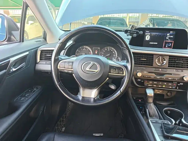Lexus RX — Фото автомобиля 10