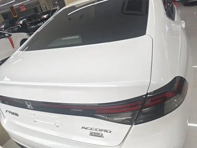 Honda Accord — Фото автомобиля 5
