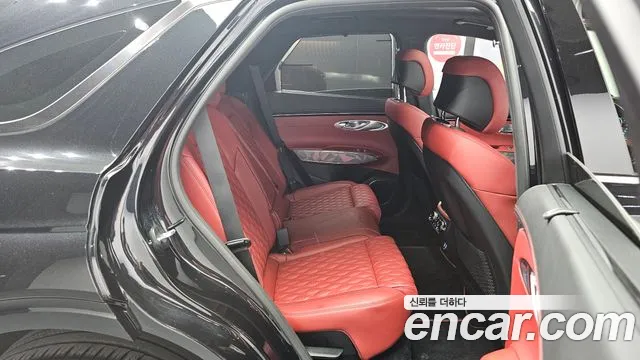 Genesis GV70 — Фото автомобиля 16