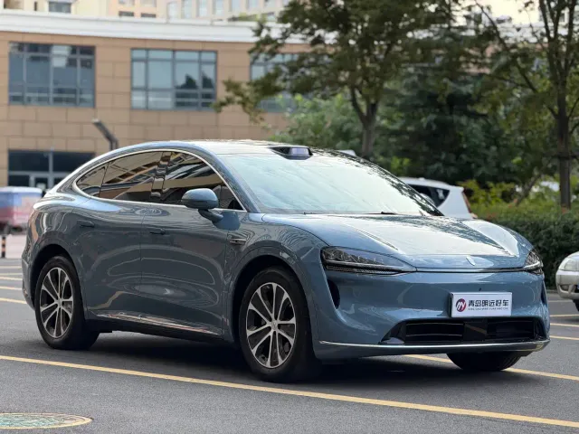 Luxeed R7 — Фото автомобиля 3