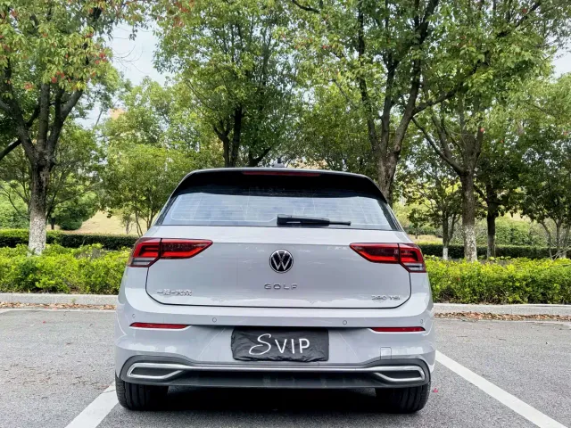 Volkswagen Golf — Фото автомобиля 13