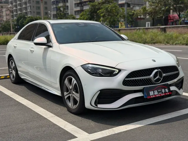 Mercedes-Benz C-Class — Фото автомобиля 3