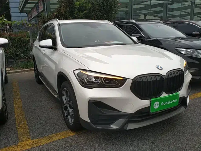 BMW X1 — Фото автомобиля 3