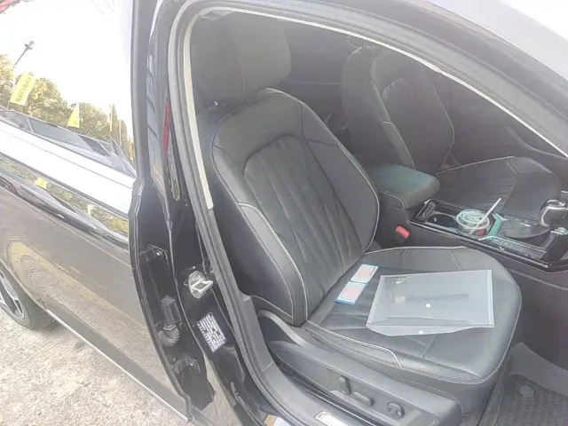 Volkswagen Passat — Фото автомобиля 24