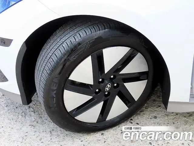 Hyundai Ioniq 6 — Фото автомобиля 20