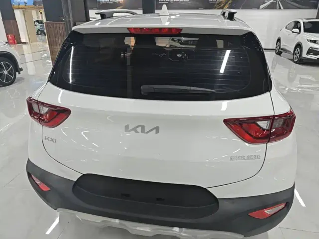 Kia KX1 — Фото автомобиля 5